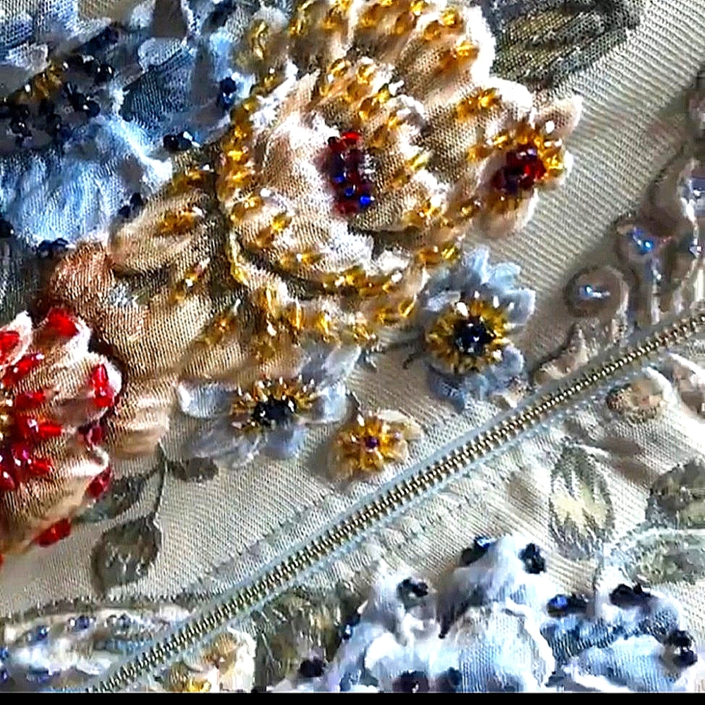 ❤️RESERVED. NWT Stunning Jacket with 3D Hand saw Flowers Beads. X - Picture 10 of 16